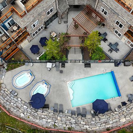 Blackstone Mountain Lodge By Clique Canmore Dış mekan fotoğraf