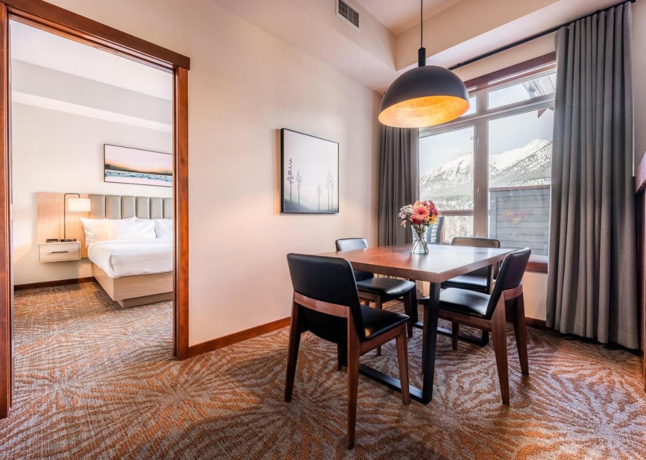 Blackstone Mountain Lodge By Clique Canmore Dış mekan fotoğraf