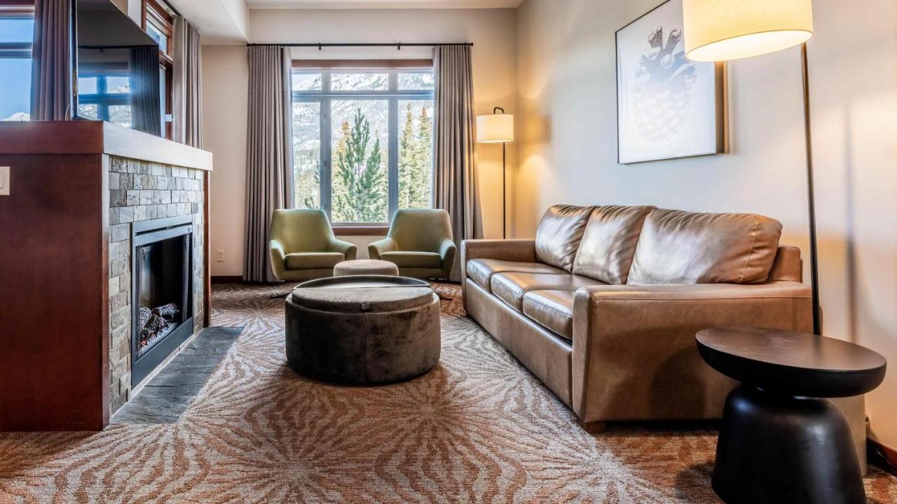 Blackstone Mountain Lodge By Clique Canmore Dış mekan fotoğraf