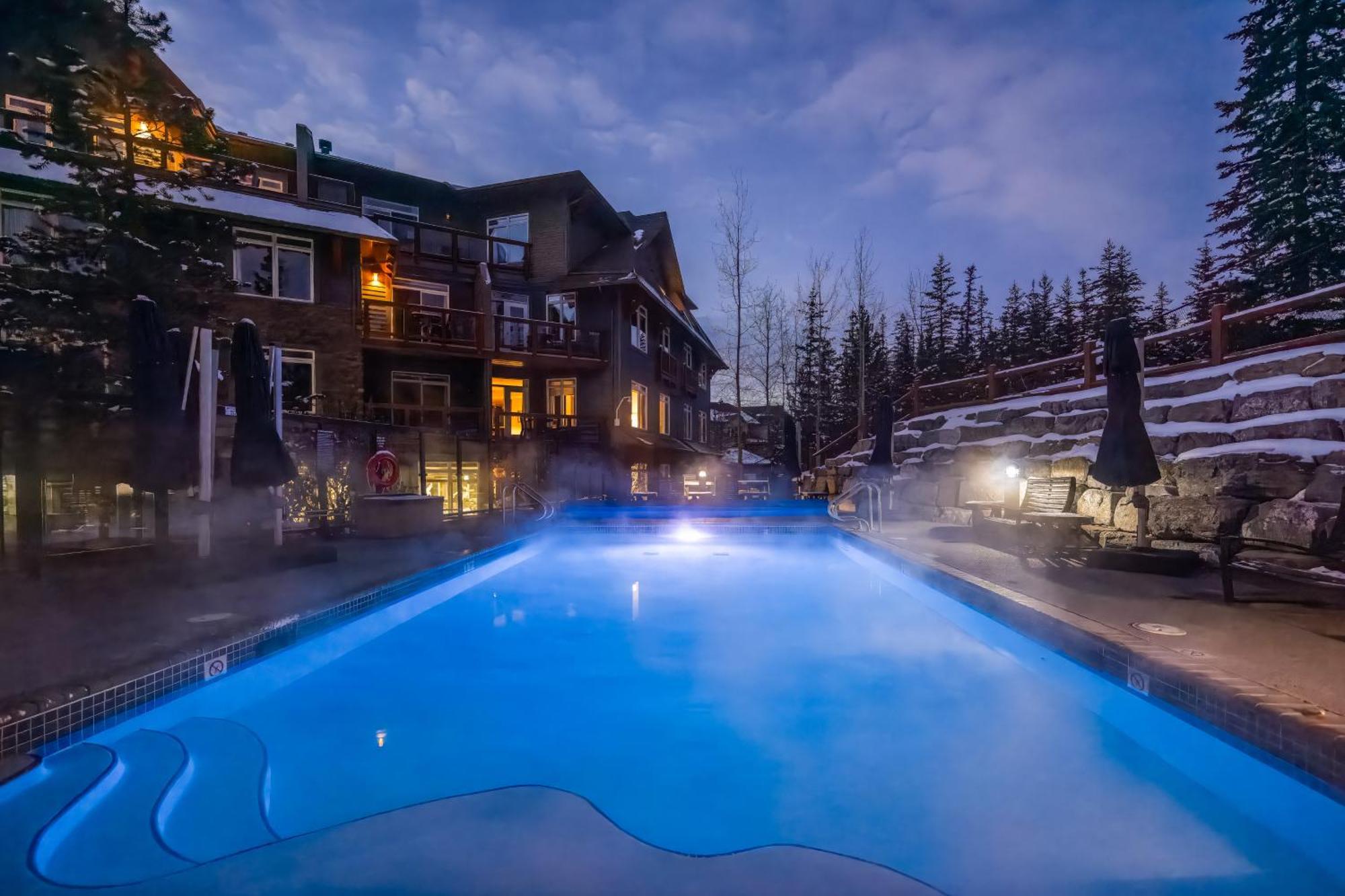 Blackstone Mountain Lodge By Clique Canmore Dış mekan fotoğraf